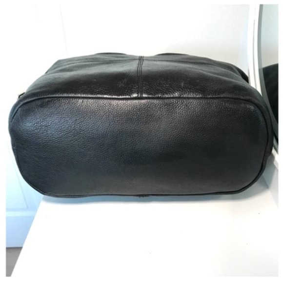 Givenchy Leather Bag - Picture 4 of 17